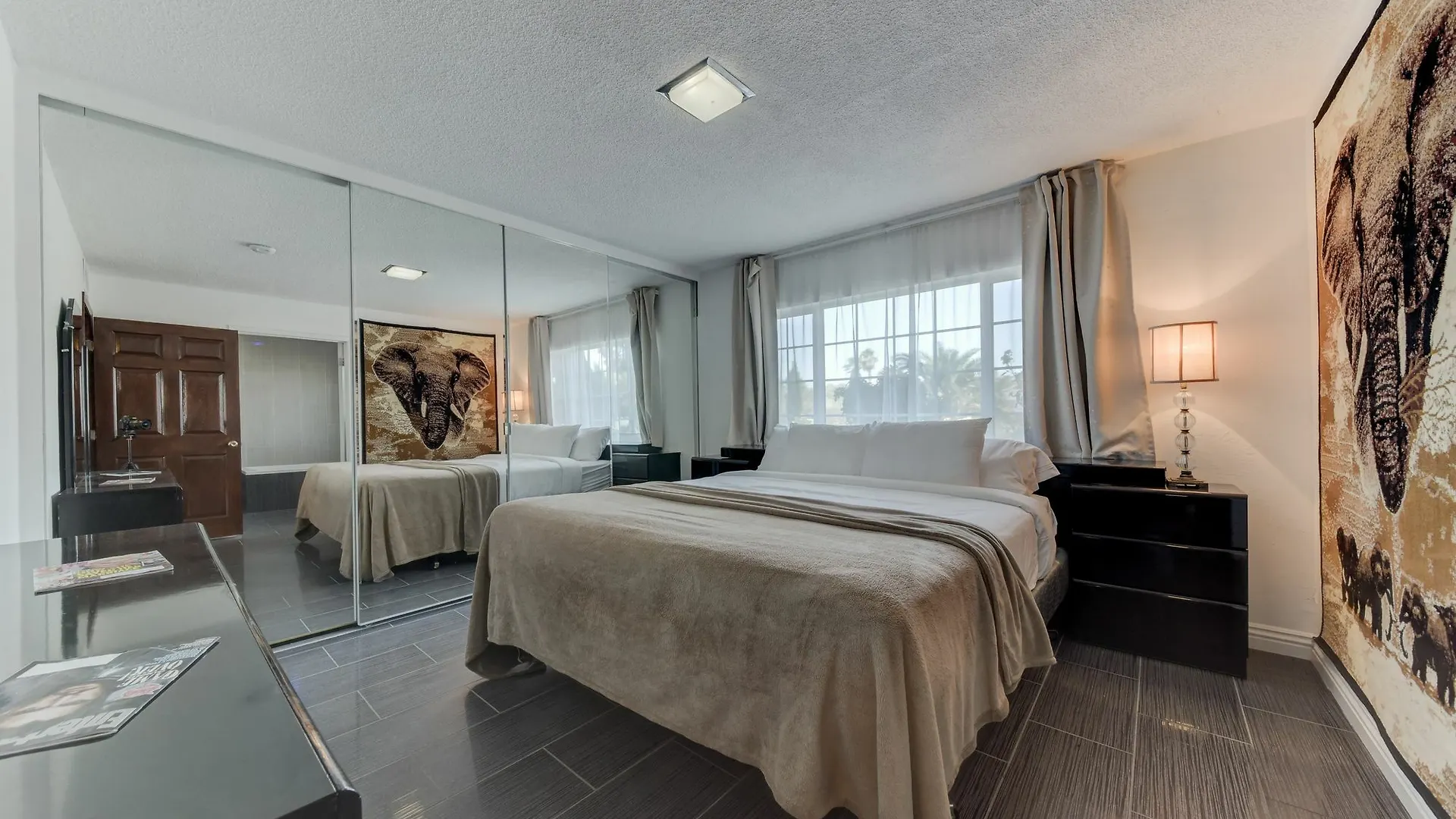 Sanctuary Pond And Pool Apartment Las Vegas
